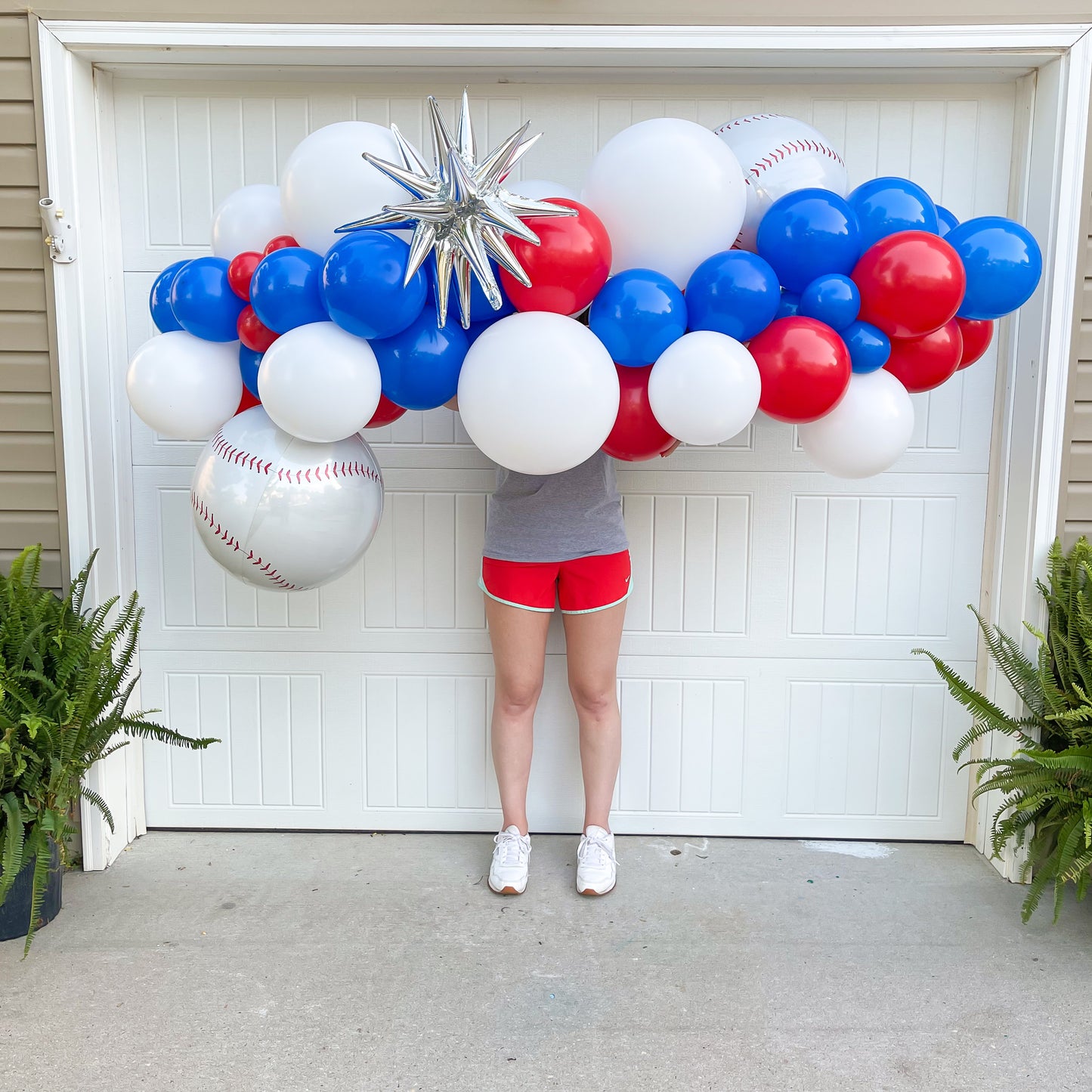 Grab & Go Balloon Garland | Williamsburg