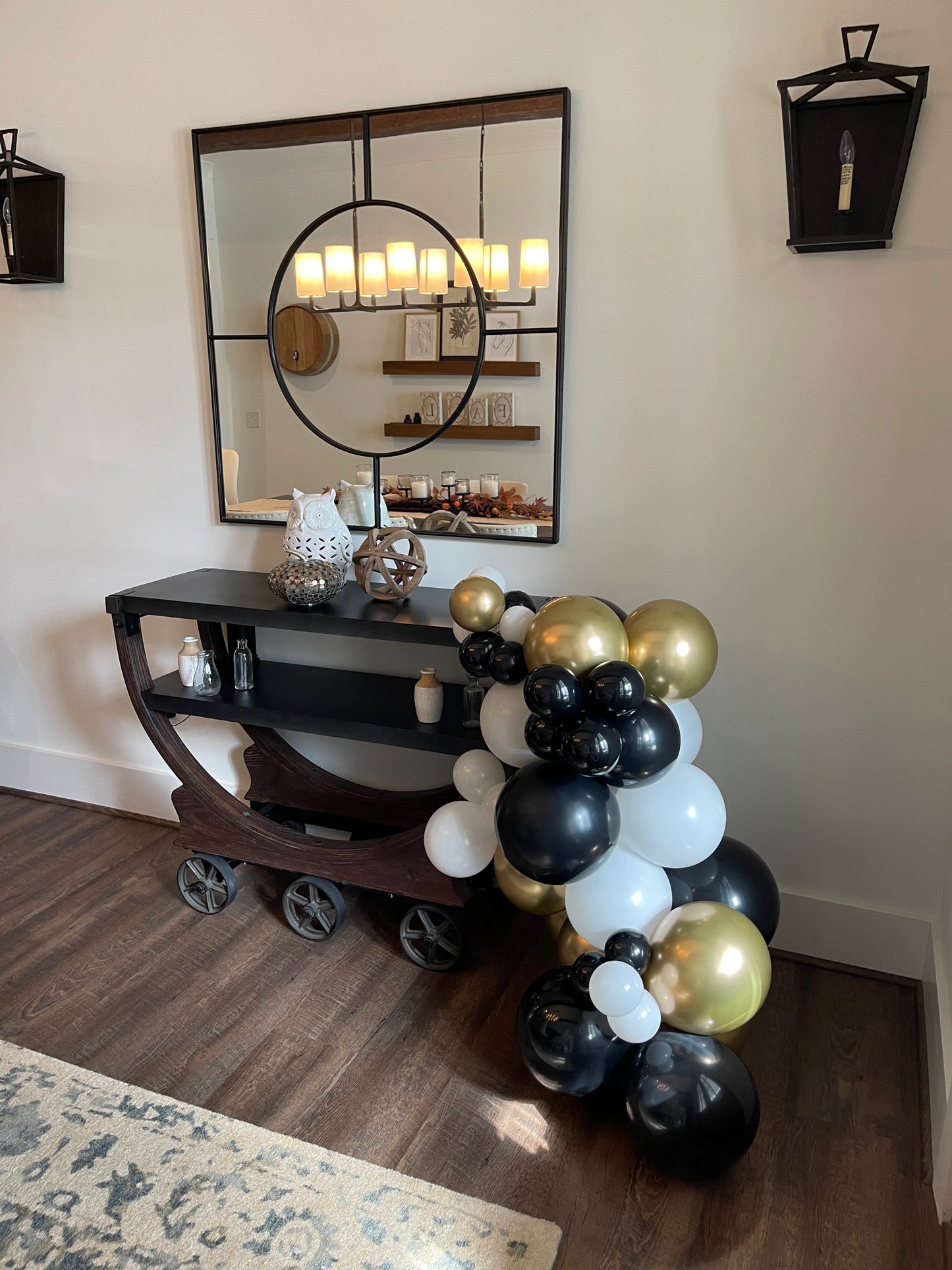 Grab & Go Balloon Garland | Williamsburg