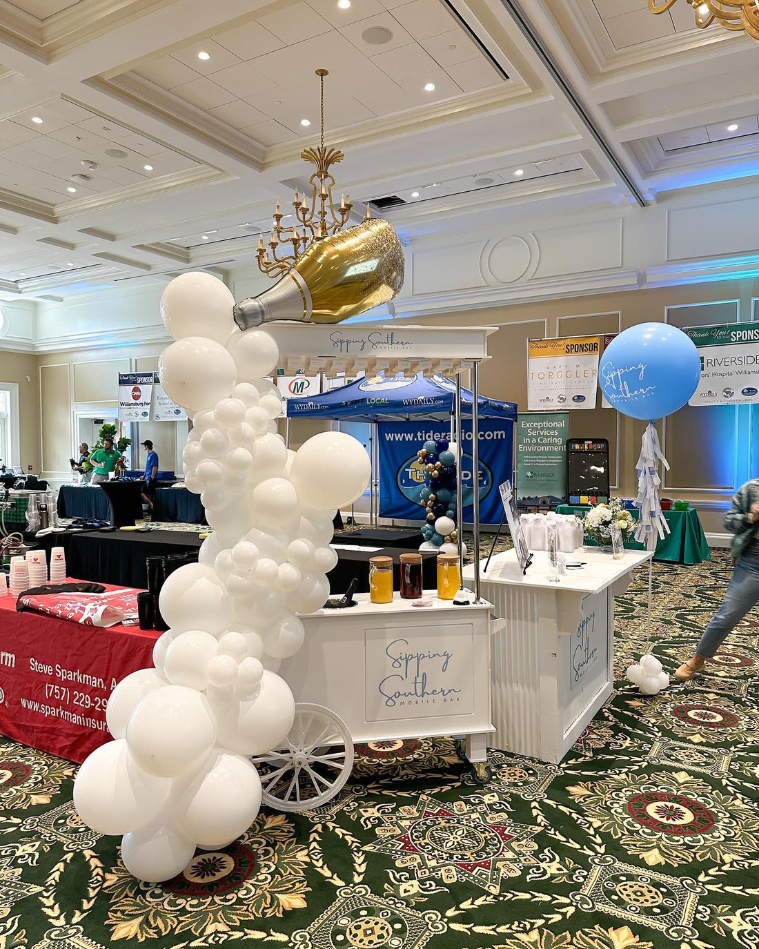 How to make a DIY balloon garland (Easy tutorial)